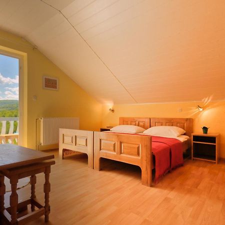 Ranch Terra Hotel Irinovac Ngoại thất bức ảnh