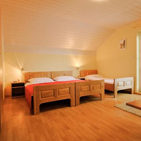 Ranch Terra Hotel Irinovac Ngoại thất bức ảnh